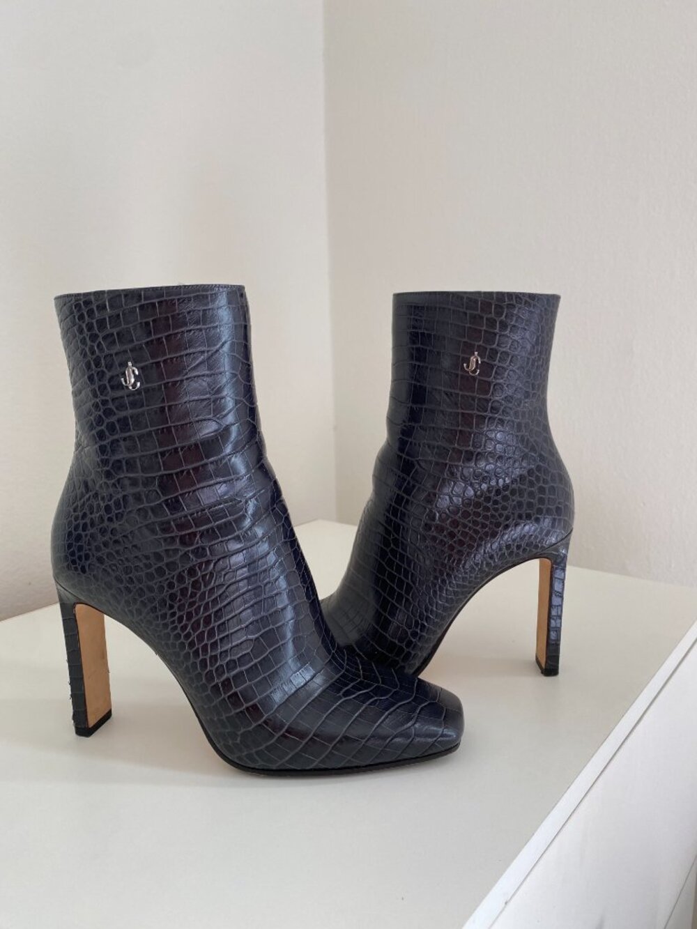 Jimmy Choo Minori 85 Black Dusk Croc Embossed Leather Ankle Boot US 8 / EU 38.5
